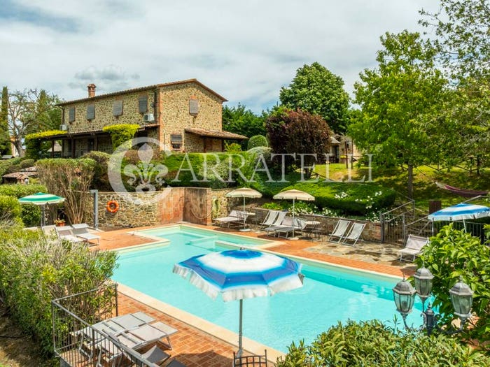 Casa con 6 locali in vendita in Via delle Vittorie, Centro, Paciano
