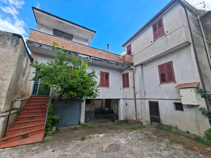 Appartamento con 6 locali in vendita in Via Torre, Annunziata, Castel Morrone