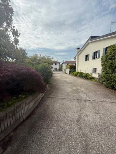 Casa con 6 locali in vendita in Via Quattro Venti, Corno di Rosazzo