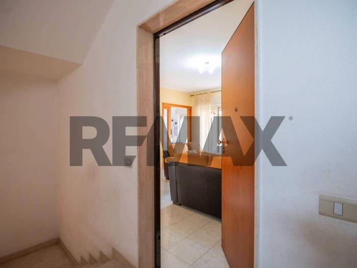 Appartamento con 5 locali in vendita in Via Giacomo Leopardi, Centro, Caltagirone