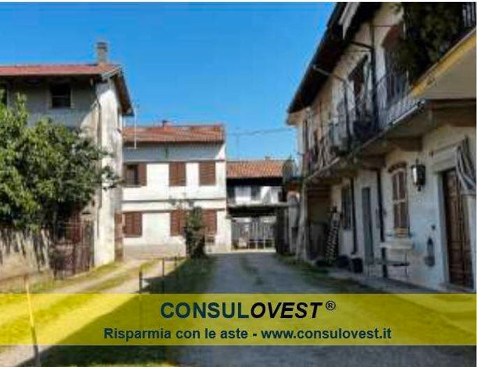Casa con 5 locali in vendita in Via Palestro, Centro, Cassolnovo