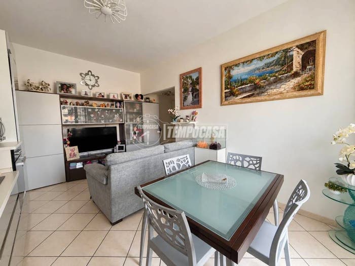 Appartamento trilocale in vendita in Via monte abetone, Centro, Rozzano