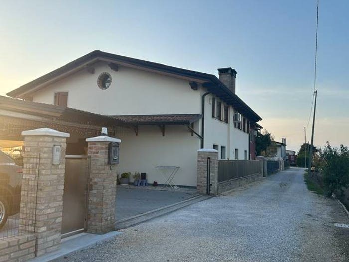 Casa con 6 locali in vendita in via caposile, Musile di Piave