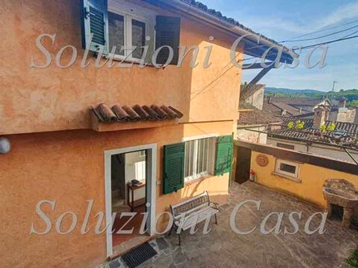 Casa quadrilocale in vendita in Via Garibaldi, Centro, Gavi