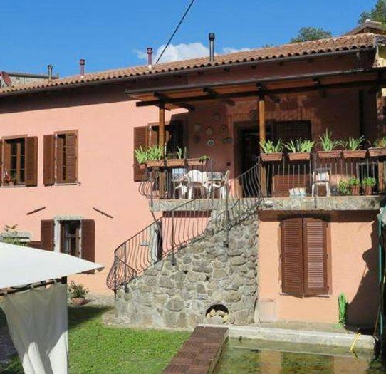 Casa con 6 locali in vendita in Piazza Roma, Centro, Bagnone