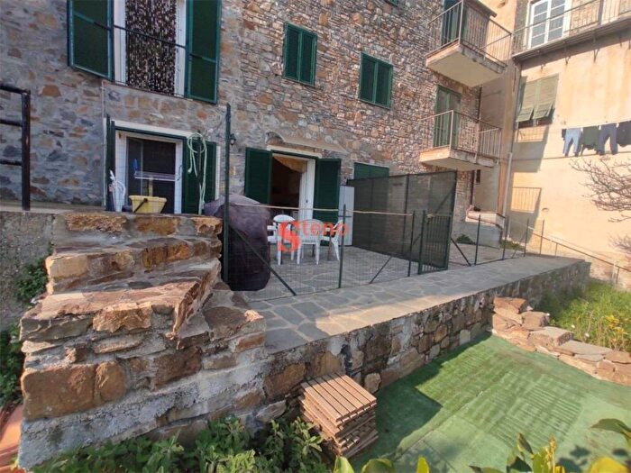 Appartamento trilocale in vendita in Moltedo Montegrazie, Imperia