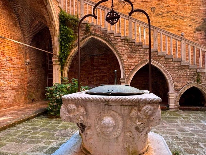 Appartamento quadrilocale in vendita in San Polo, Venezia
