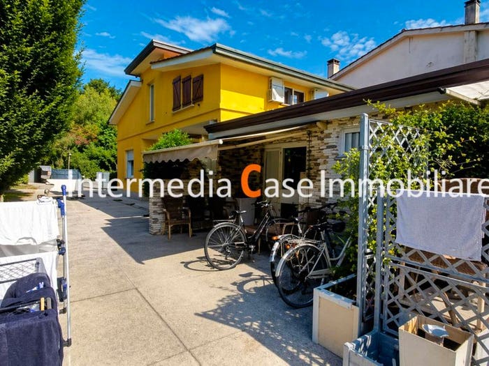 Casa quadrilocale in vendita in Centro, Carmignano di Brenta