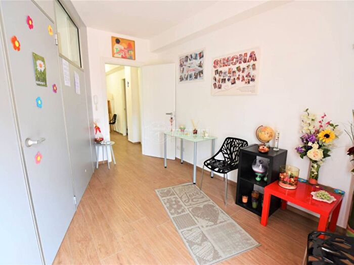 Appartamento trilocale in vendita in Via Antonio Meucci, Porto San Giorgio