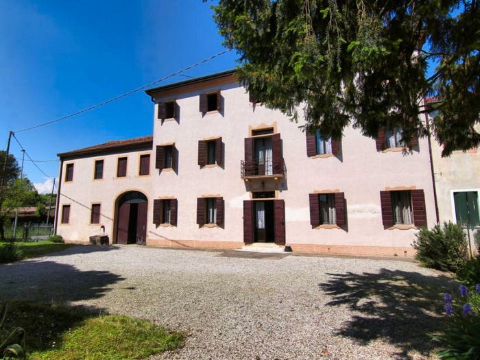Casa con 6 locali in vendita in Viale Roma, Massanzago Ca' Baglioni, Massanzago