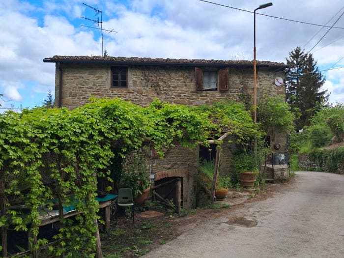 Casa con 6 locali in vendita in via di meo, Pelago