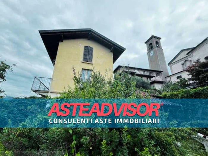 Casa quadrilocale in vendita in Frazione Voldomino Via Della Chiesa, Centro, Luino