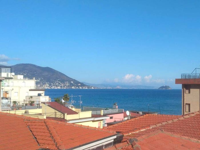 Appartamento trilocale in vendita in Via Asti, Laigueglia