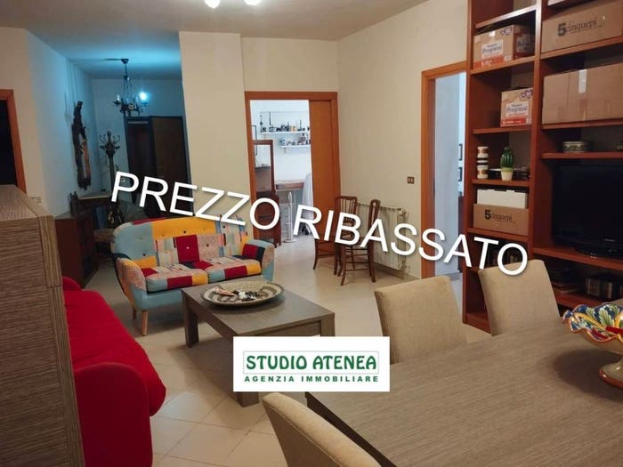 Appartamento trilocale in vendita in Via San Francesco d'Assisi, Centro Storico, Agrigento