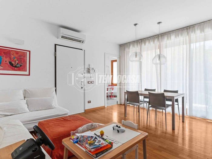 Appartamento trilocale in vendita in Corso San Gottardo, Ascanio Sforza, Milano