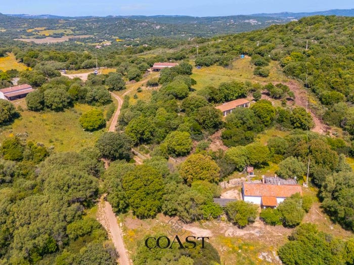 Casa con 6 locali in vendita in Strada Provinciale per Luogosanto, Luogosanto