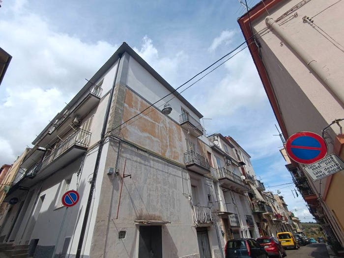 Appartamento con 5 locali in vendita in Via Cesare Battisti, Montalbano Jonico