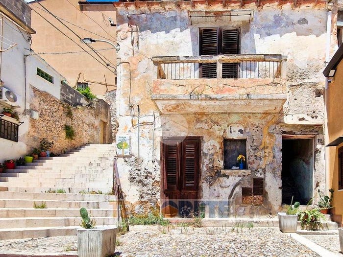 Casa bilocale in vendita in Salita Sant'Antonino, Centro, Monreale