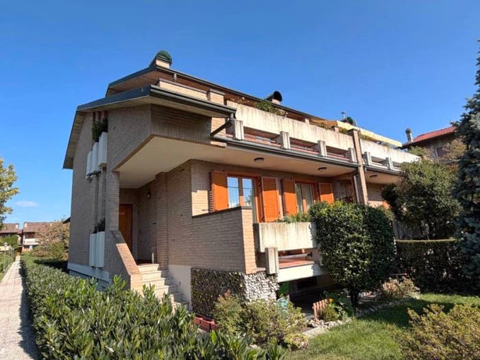 Casa con 6 locali in vendita in Uboldo