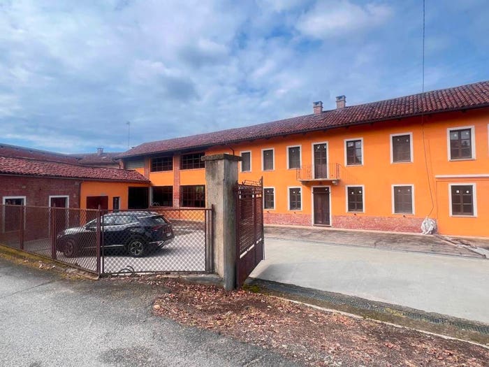 Casa con 6 locali in vendita in Via Camillo Benso di Cavour, Centro, Baldichieri d'Asti