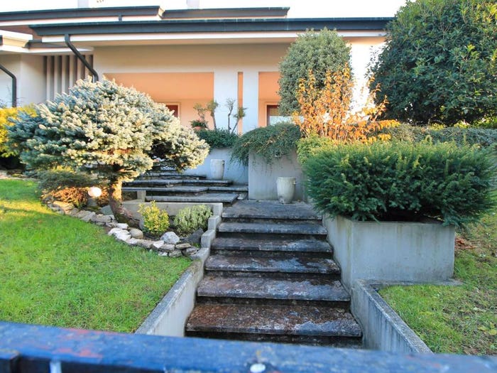 Casa con 6 locali in vendita in Via Giacomo Leopardi, Centro, Arzignano