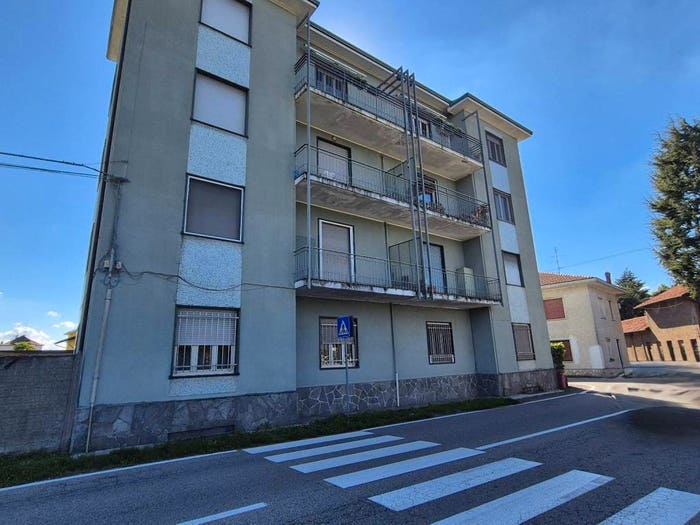 Appartamento trilocale in vendita in Via Luigi Einaudi, Centro, Magnago