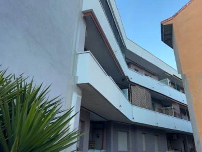 Appartamento bilocale in vendita in Corso della Vittoria, Centro, Caronno Pertusella