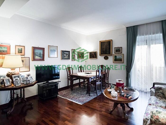 Appartamento con 6 locali in vendita in Via Livio Pentimalli, Balduina, Roma