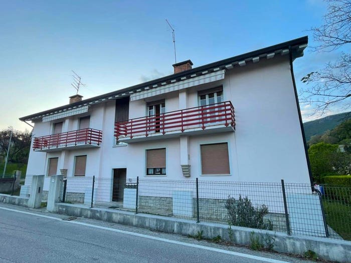 Appartamento trilocale in vendita in Via Val, Centro, Forgaria nel Friuli
