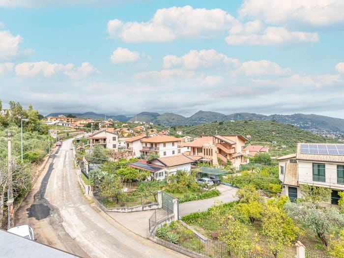 Appartamento quadrilocale in vendita in Via degli Astronauti, Piano Maglio Blandino, Altofonte