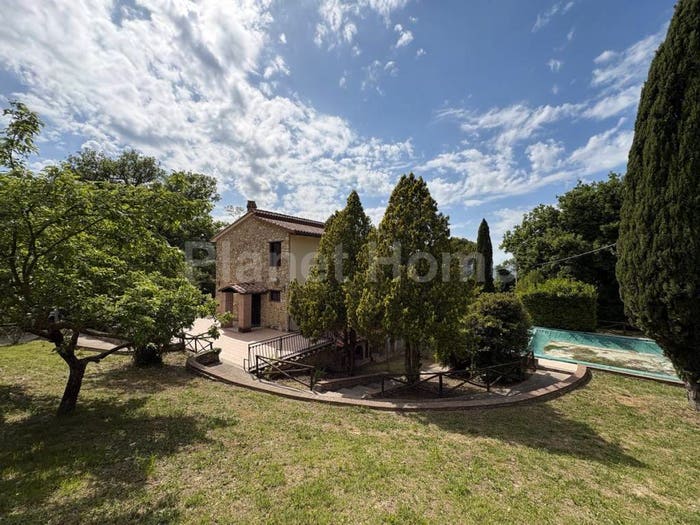 Casa trilocale in vendita in Giove