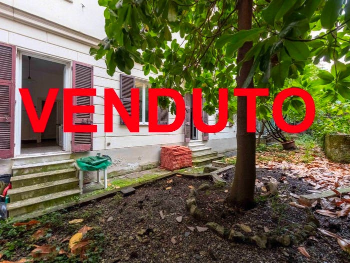 Appartamento trilocale in vendita in Via Accinelli, Castelletto, Genova