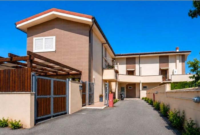Appartamento quadrilocale in vendita in Via Ferdinando d'Avenia, Boccelle, Civitavecchia