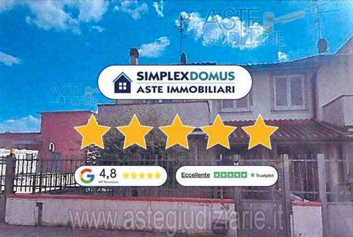 Casa con 6 locali in vendita in Via Giacomo Puccini, Centro, Agliana