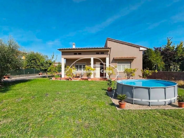 Casa con 6 locali in vendita in Via Lombarda Lammari, Lammari Lunata, Capannori
