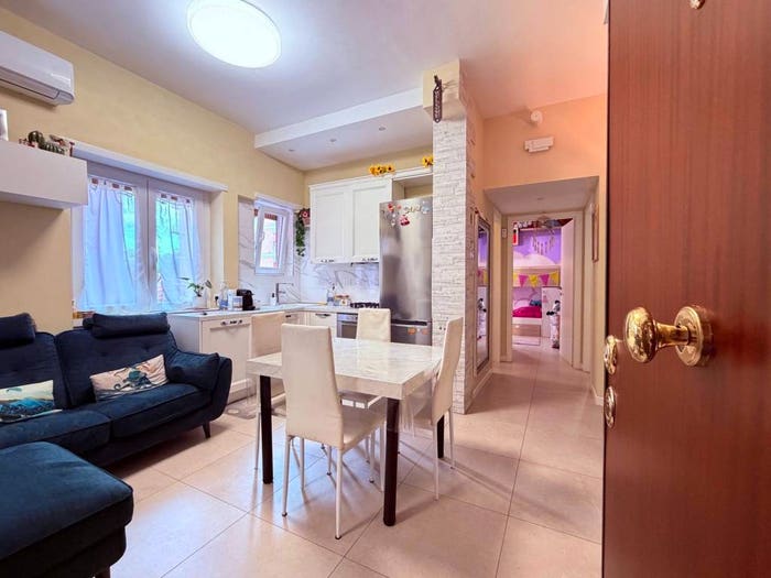 Appartamento trilocale in vendita in Via Giuseppe Donati, Casal Bruciato, Roma