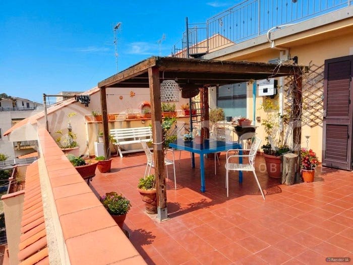 Casa quadrilocale in vendita in Via Santa Domenica, Torre Faro, Messina