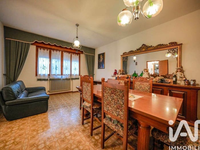 Casa quadrilocale in vendita in Via Michelangelo, Centro, Copparo