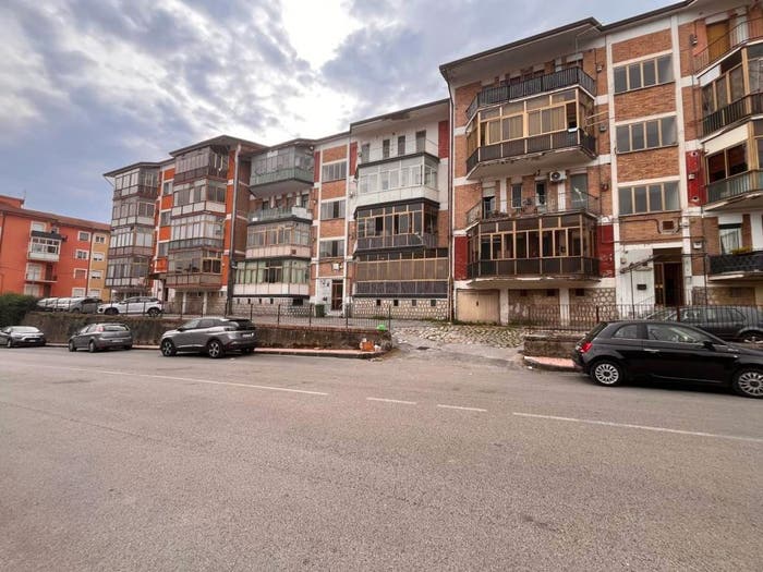 Appartamento trilocale in vendita in Via Rocco Scotellaro, Quattrograna Bellizzi Sant'Oronzo, Avellino
