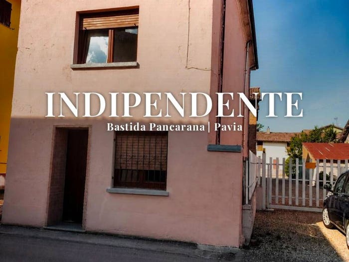 Casa quadrilocale in vendita in Via Prevostina, Bastida Pancarana