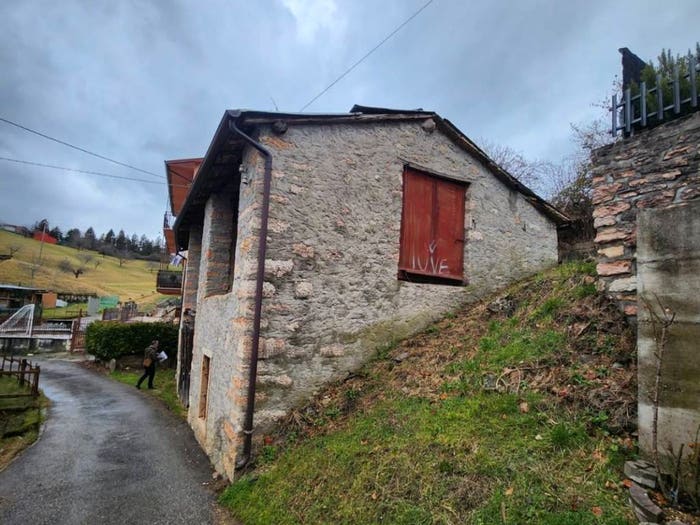 Casa con 6 locali in vendita in Contrada Gonzi, Bosco Chiesanuova