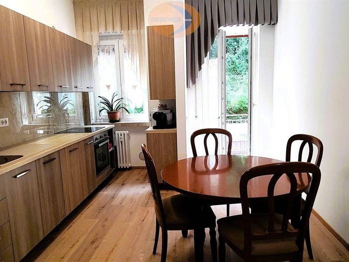 Appartamento trilocale in vendita in Via Monterosa, Centro, Barzanò