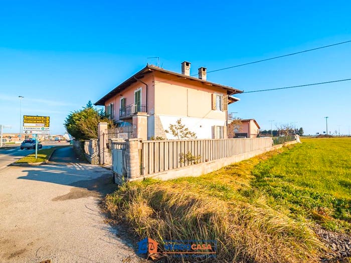 Casa con 6 locali in vendita in Via Poirino, Santa Rita Tuninetti, Carmagnola