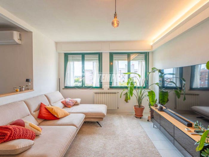 Appartamento trilocale in vendita in Via Roberto Rossellini, Venturina, Campiglia Marittima