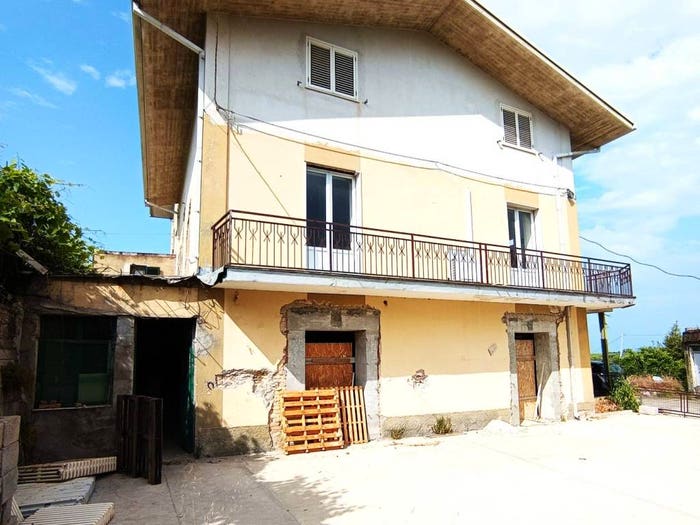 Casa con 6 locali in vendita in Contrada Villa Selciaroli, Crecchio