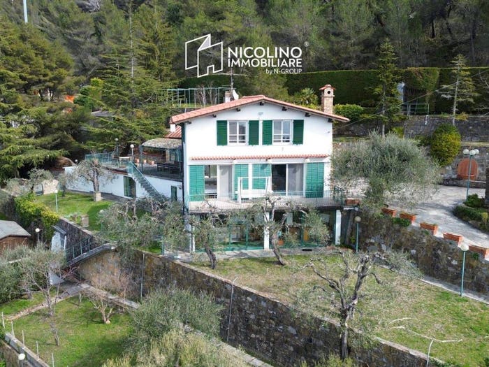 Casa con 6 locali in vendita in Strada Passo del Bandito, Seborga