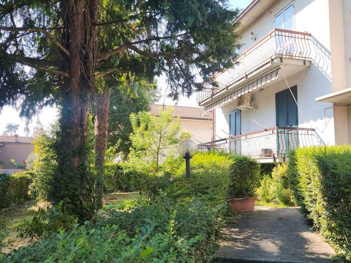 Appartamento con 5 locali in vendita in Via Puglia, Centro, Poviglio