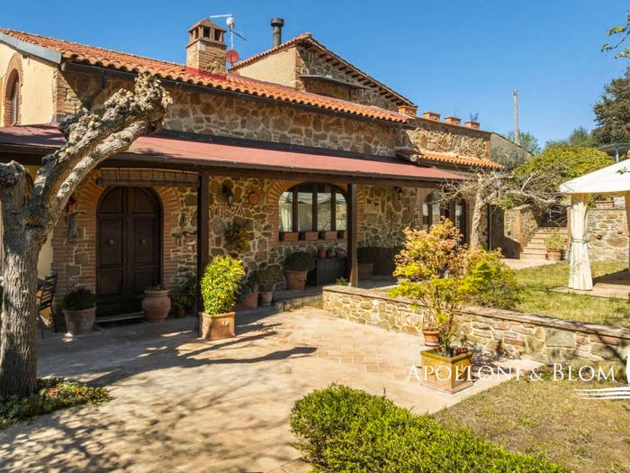 Casa con 6 locali in vendita in Località Fornoli, Trequanda