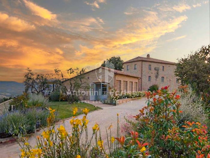Casa con 6 locali in vendita in Piazza Roma, Centro, Città della Pieve