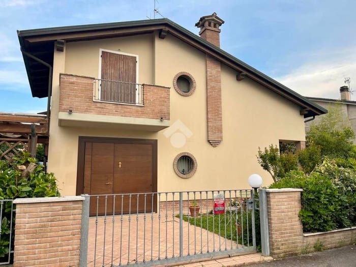 Casa quadrilocale in vendita in Via della Pieve, Roncalceci Longana, Ravenna